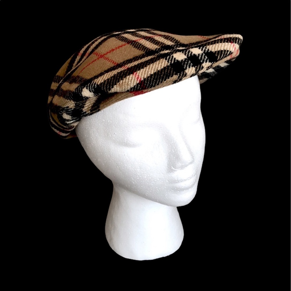 Burberry excellent vintage condition newsboy cap